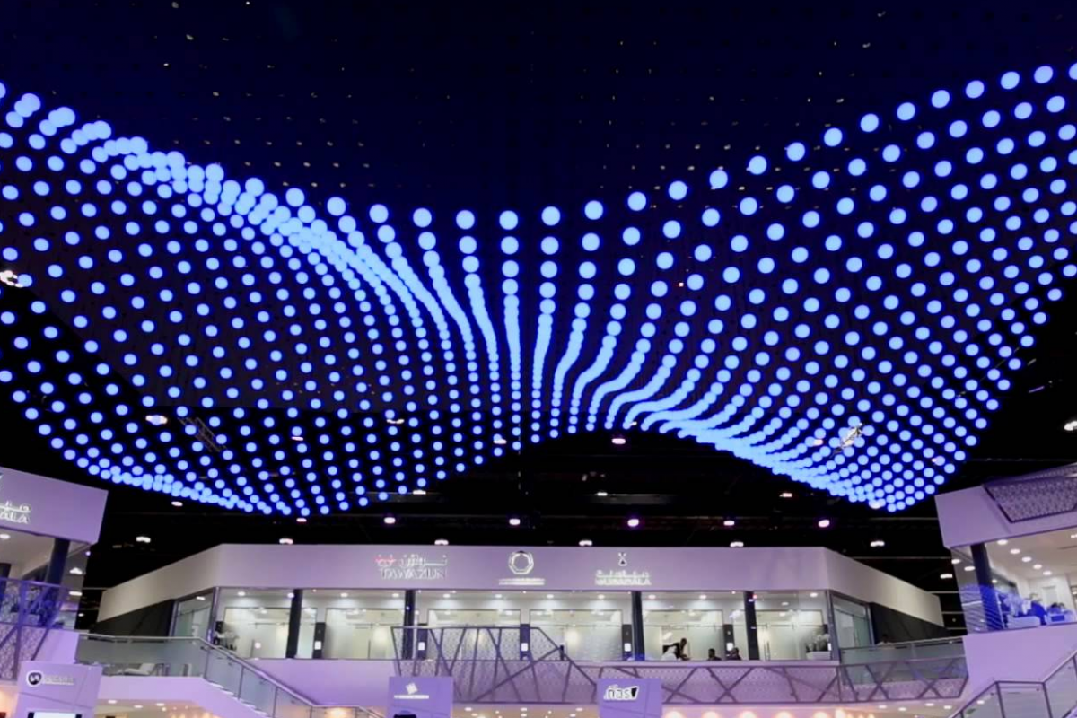 KINETIC LIGHTING 001