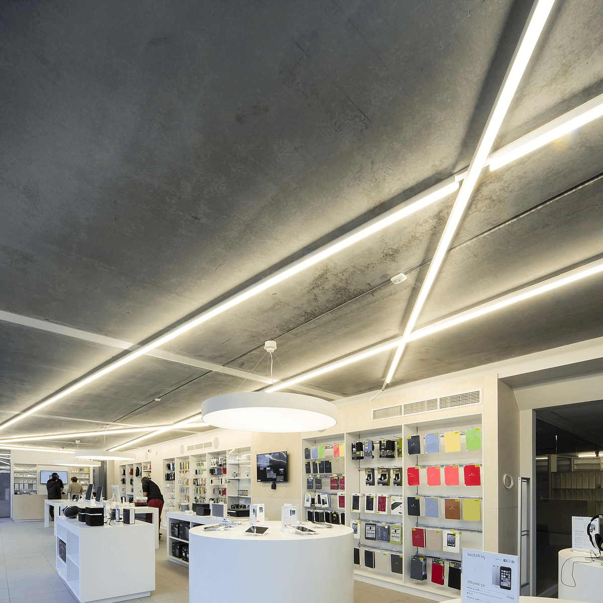 Ninza Linear Surface Mount Light Fixture