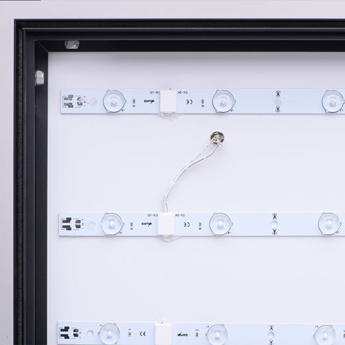 OPTIONAL WIRE EXIT IN LED FABRIC LIGHT BOX